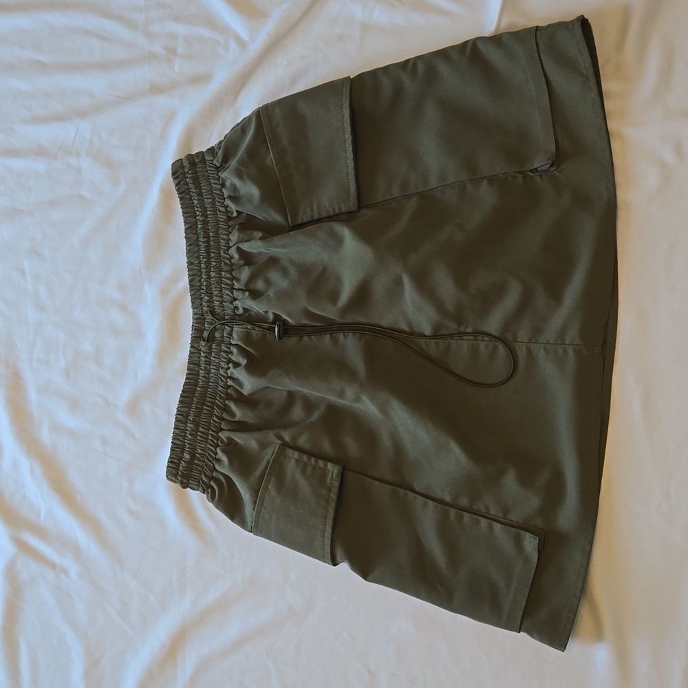 PrettyLittleThing Olive Green Cargo Mini Skirt